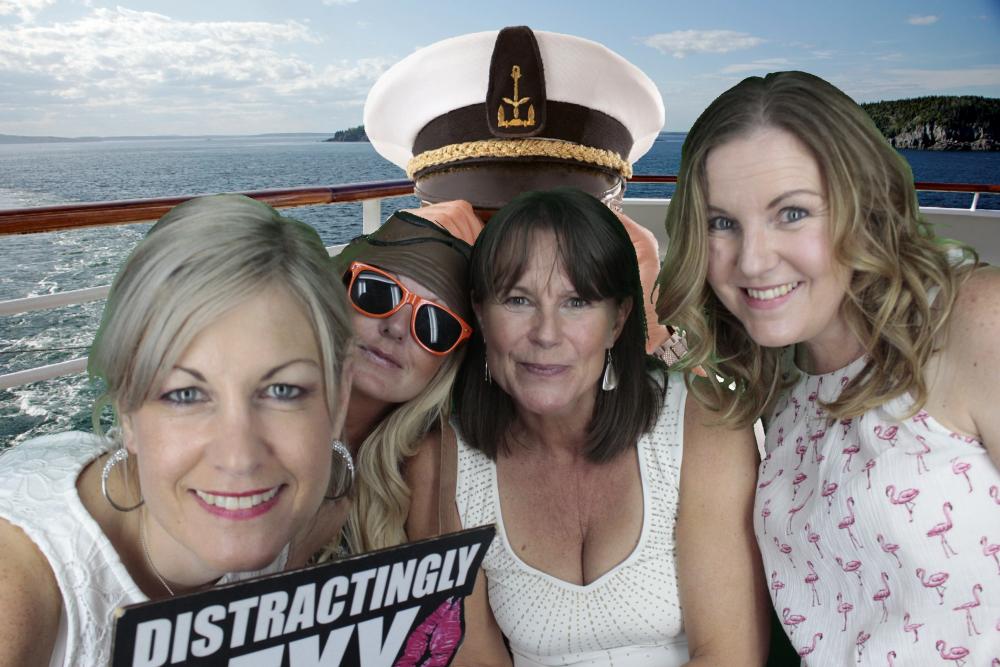 DHL South Regional Meeting | View more photos from the event at gallery.myphotoboothexperience.co.uk/u/MyPhotoBoothExperienceLtd/DHL-South-Regional-Meeting